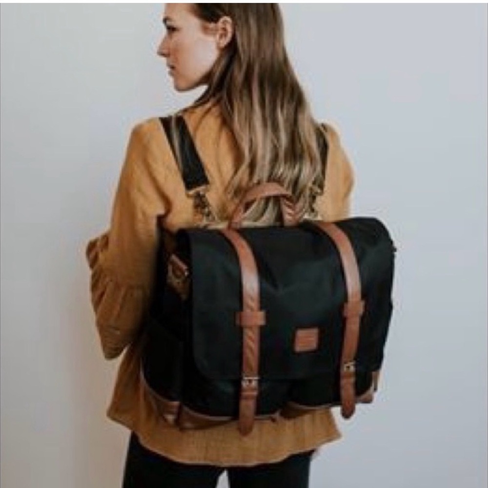 BODOMint bag.  Can be used as a backpack, a messenger back or a diaper bag!